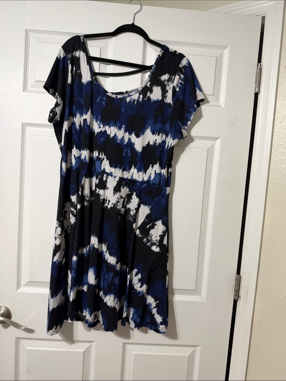 Women's Blue and Black Tie-Dye Short Sleeve Dress